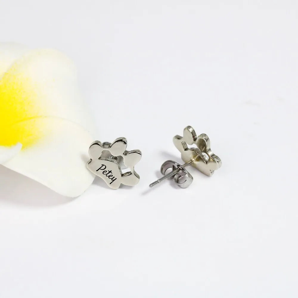 Paw Print Stud Earring